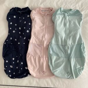 Happiest Baby - 5 second Swaddle & Sleep Bag Sleepea Sleep Sacks - size medium